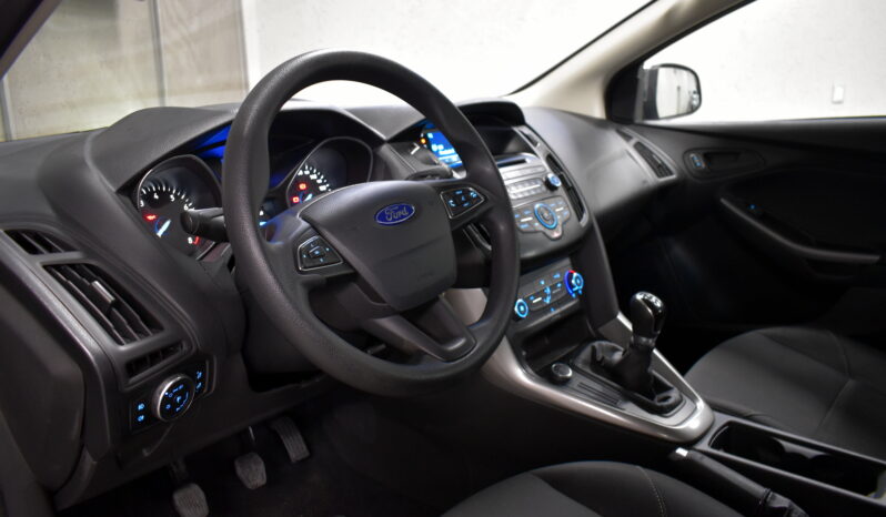 FORD FOCUS 1.6 S 2017 lleno