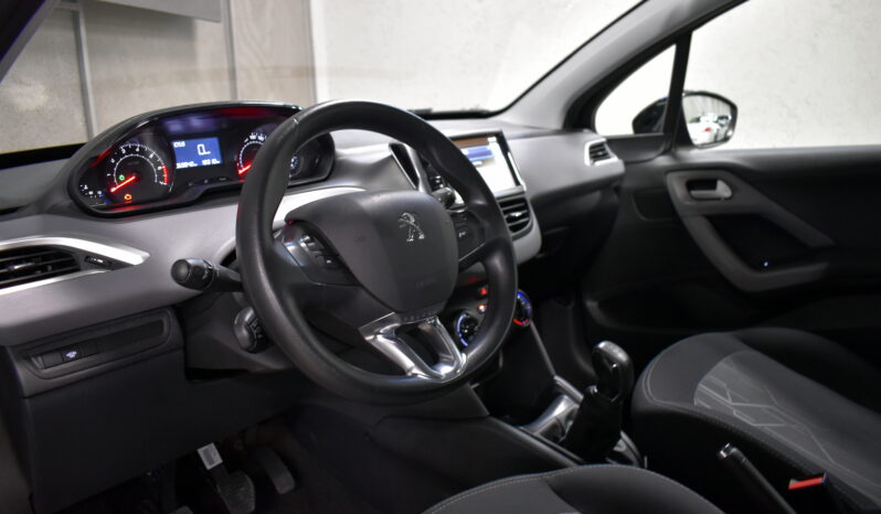 PEUGEOT 208 ALLURE 1.5 TOUCHSCREEN 2016 lleno