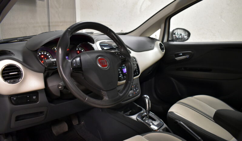 FIAT PUNTO 1.6 ESSENCE AT 2015 lleno