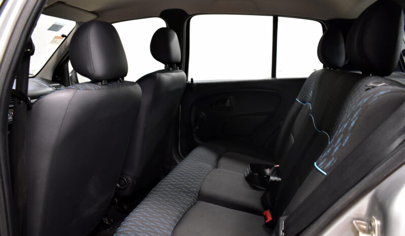 RENAULT CLIO MIO 1.2 CONFORT 5P 2015 lleno