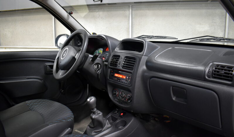 RENAULT CLIO MIO 1.2 CONFORT 5P 2015 lleno