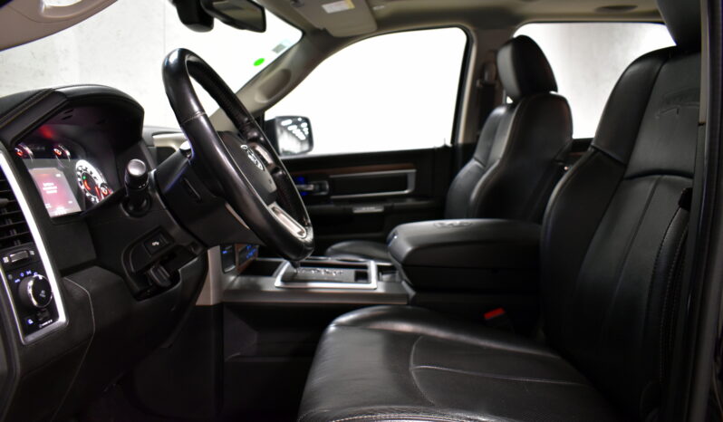 RAM 1.500 LARAMIE V8 5.7 HEMI 4X4 2020 lleno