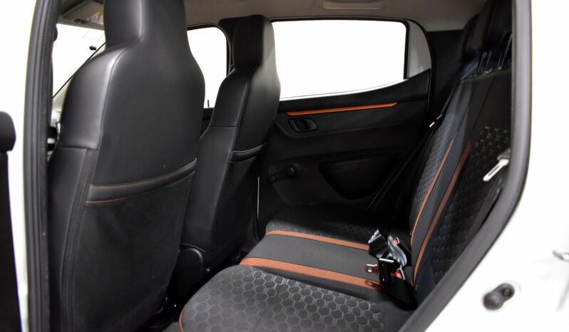 RENAULT KWID 1.0 OUTSIDER 2021 lleno