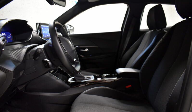 PEUGEOT 2008 ALLURE 1.0 T200 CVT 2024 lleno