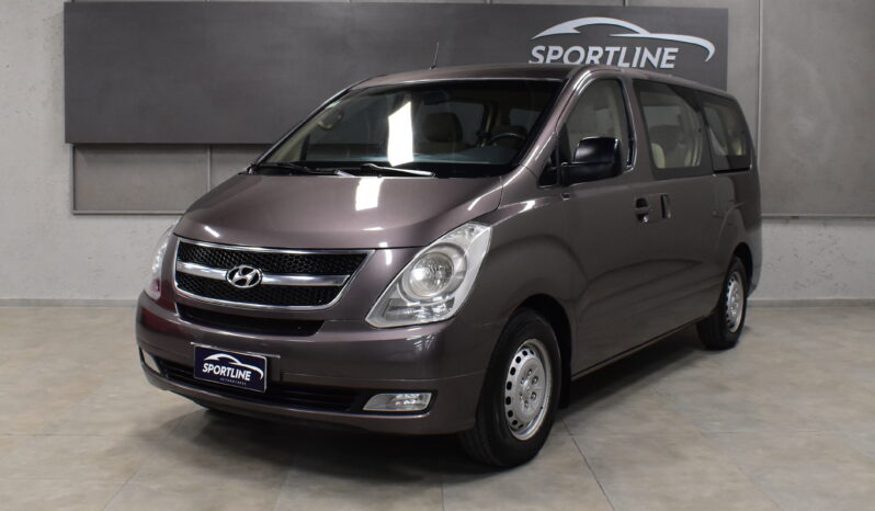 HYUNDAI H1 2.5 D 12P 6MT FULL 2015 lleno